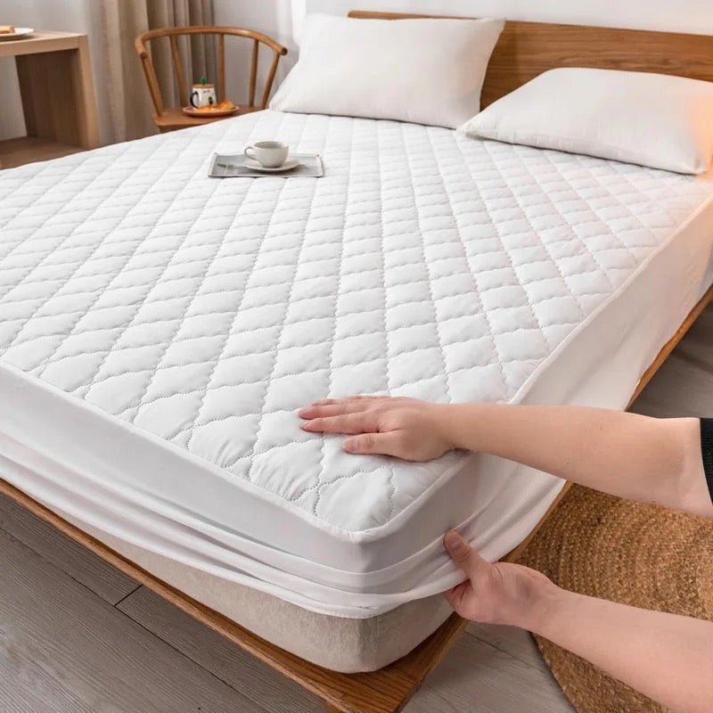 Premium Quilted Waterproof Mattress Protector (White )– 4x6